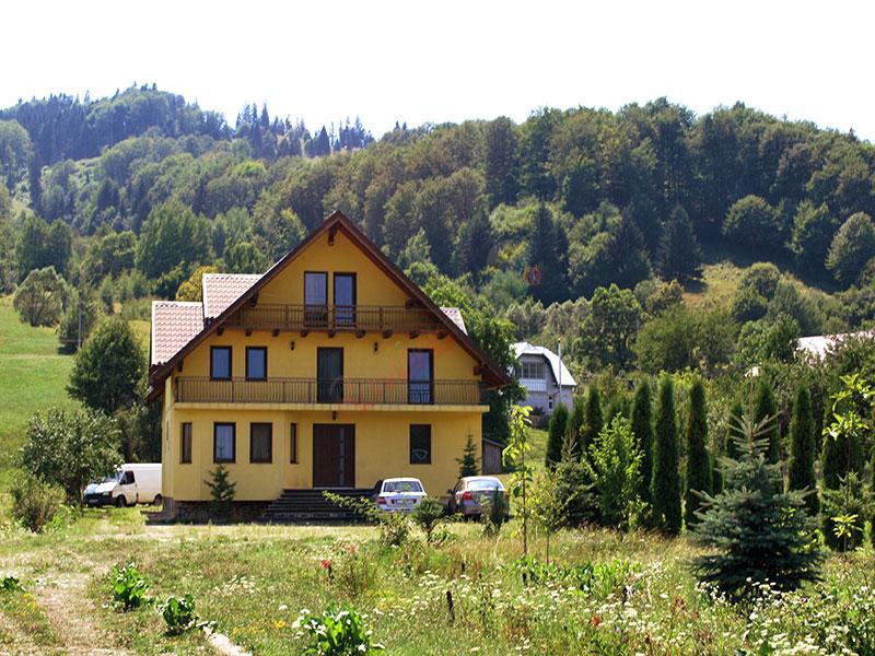 SUCEAVA Paste 2021 in Bucovina -  Pensiunea  Grandemi  Belvedere Bucsoaia 