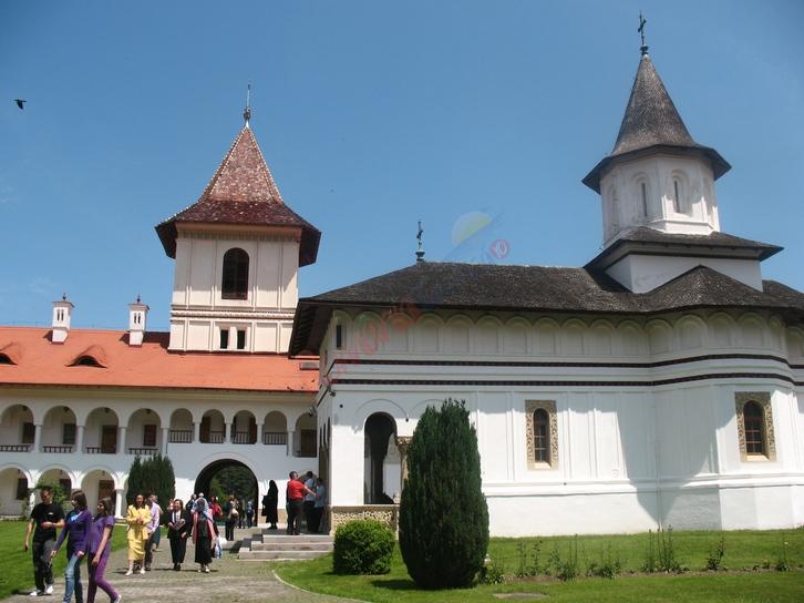 Pelerinaj Arsenie Boca Prislop – Sejur 3 zile