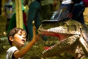 Excursie în lumea fantastică a dinozaurilor