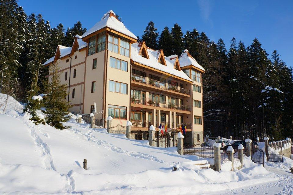 Revelion 2027 la Sinaia – Hotel Cumpătu