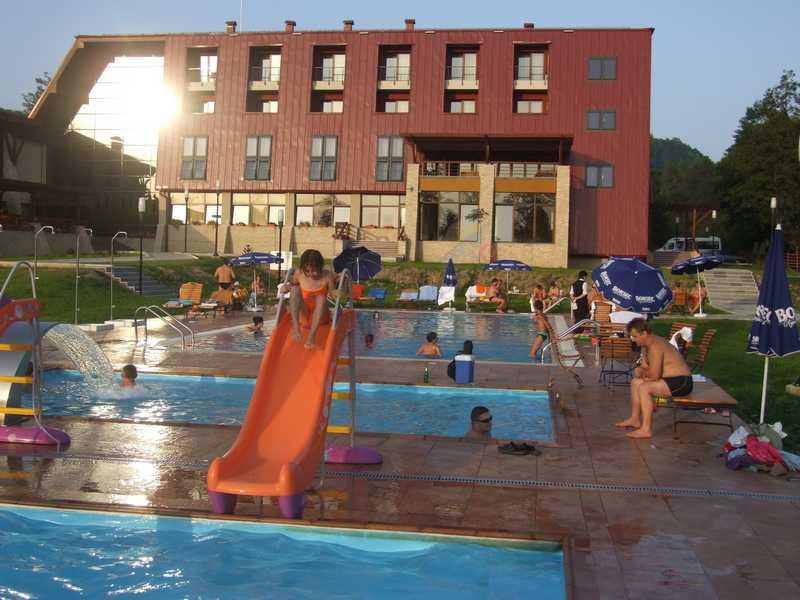 Sărbători Pascale 2026 în Maramureș – Secret Garden Dănești