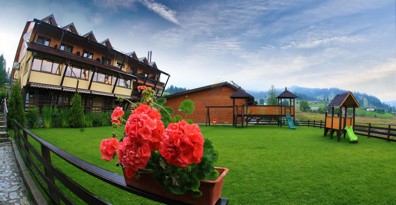 Paște 2026 în Bucovina – Pensiunea La Bella Vista Poiana Negri