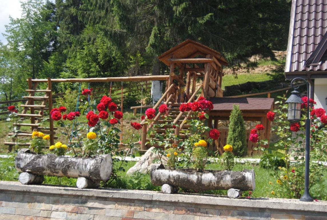 Ofertă Paște 2026 Bucovina – Popasul Domnesc Voroneț