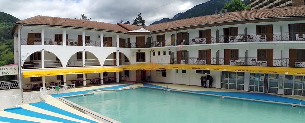 Ofertă la Munte 2026 – Hostel  Sara Sons Băile Herculane