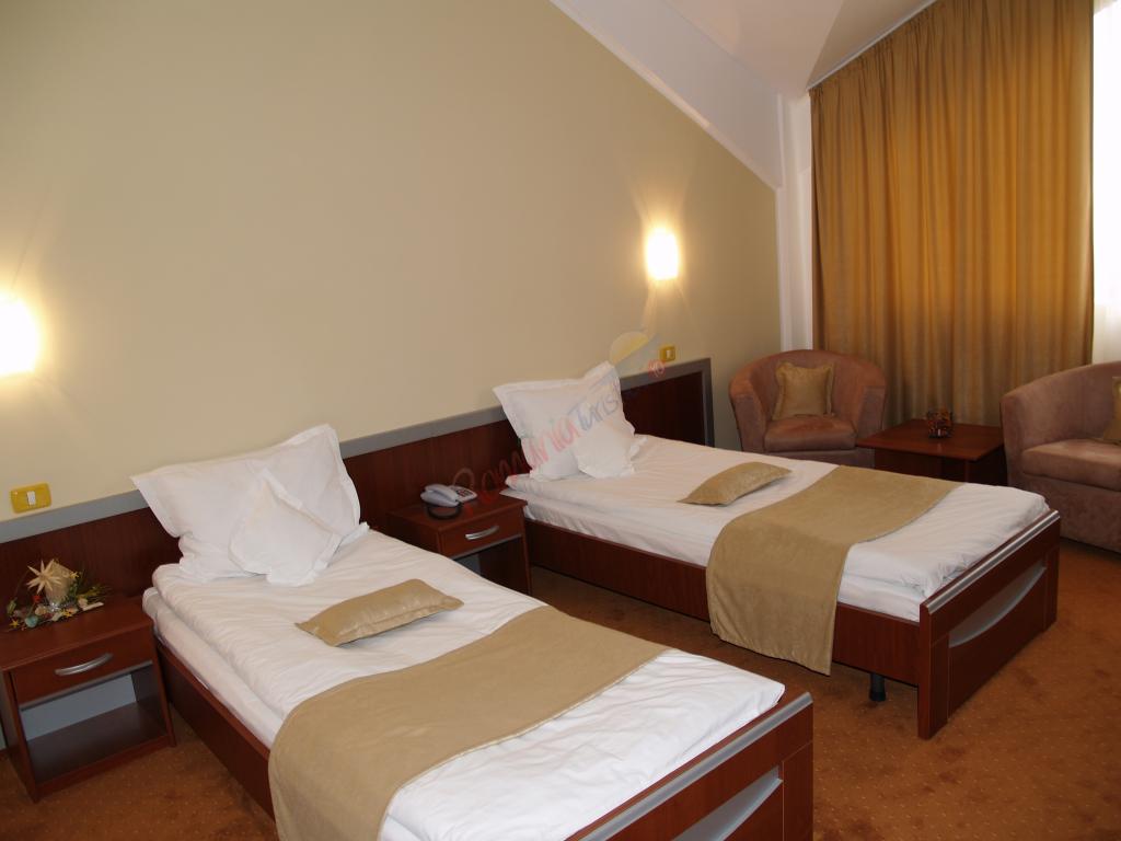 Ofertă Early Booking Litoral 2026 – Hostel Stefania Costinești