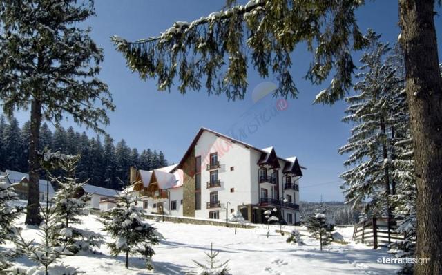 Revelion 2027 în Bucovina – Floare de Colț Manastirea Humorului
