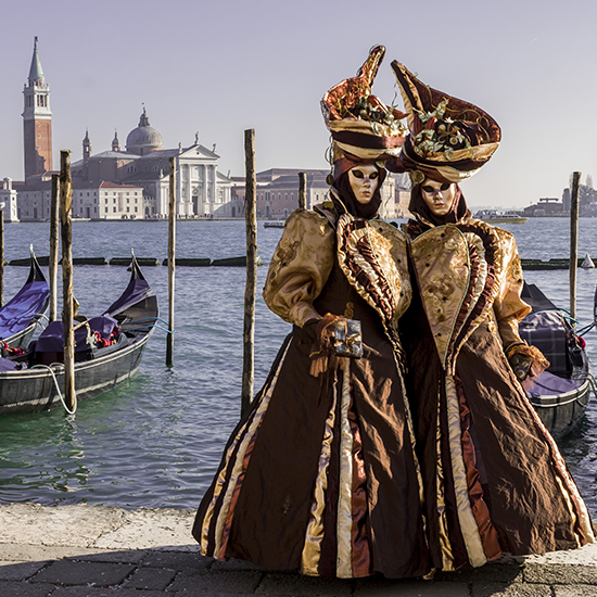 Excursie la Carnavalul de la Veneția 2025