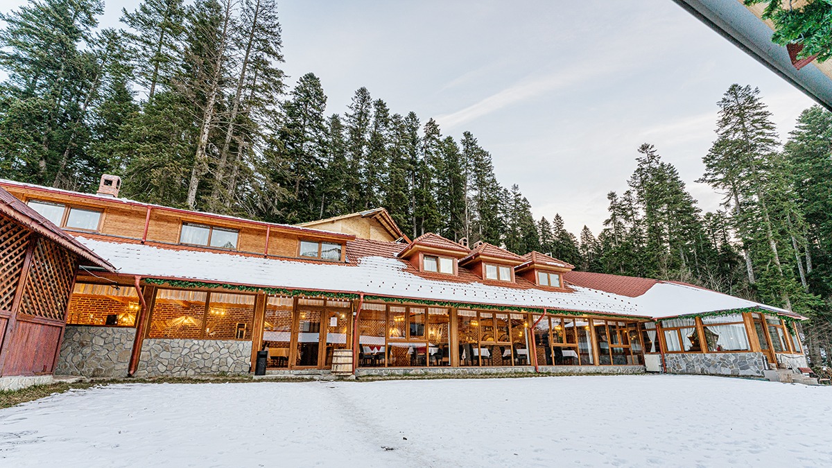 Revelion 2027 la Sinaia – Hotel Cumpătu